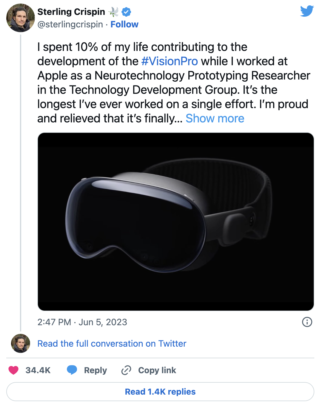 Image of Tweet about Apple's VisionPro by @sterlingcrispin